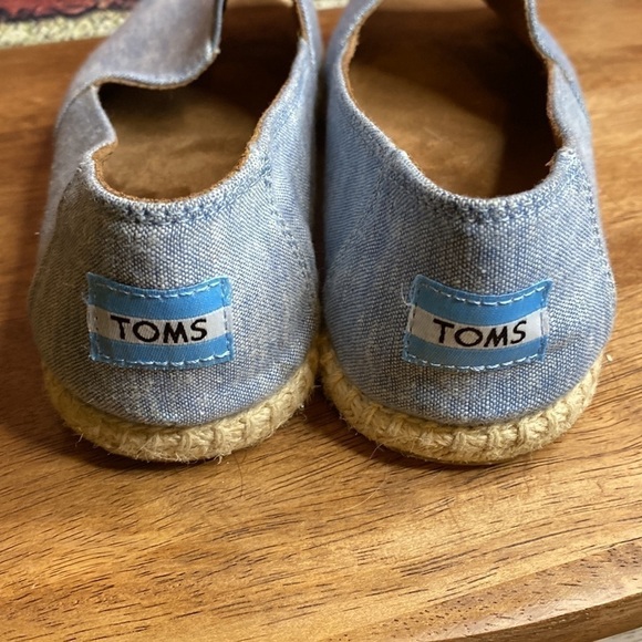 TOMS Denim Flat Peep Toe Espadrilles Size 8 - Picture 6 of 16